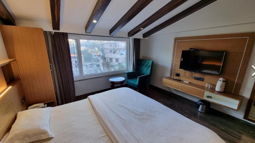 Deep Hotel Mussoorie Exteriör bild