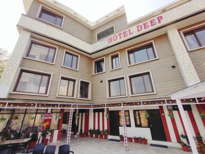 Deep Hotel Mussoorie Exteriör bild