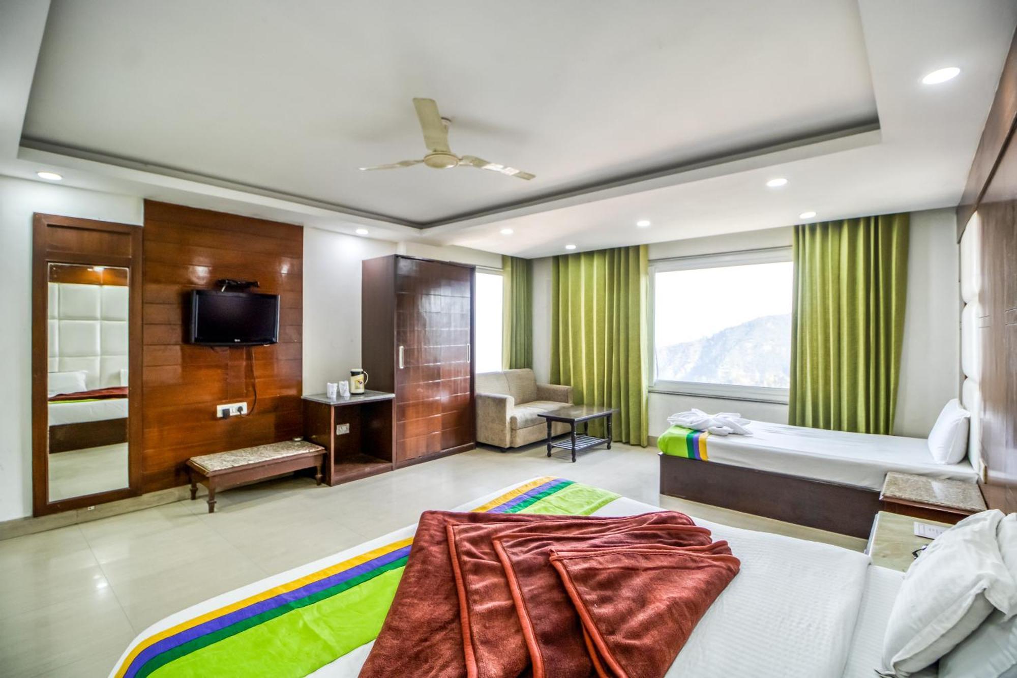 Deep Hotel Mussoorie Exteriör bild