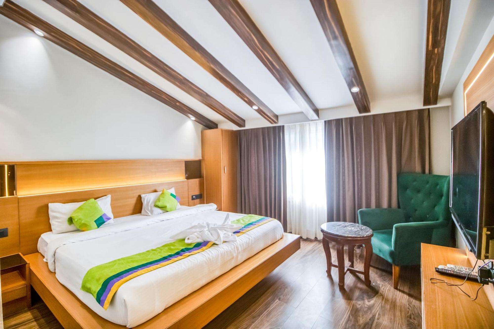 Deep Hotel Mussoorie Exteriör bild